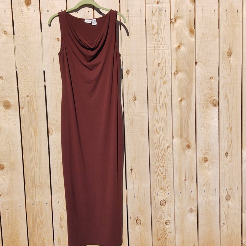 Long dress in brown size M